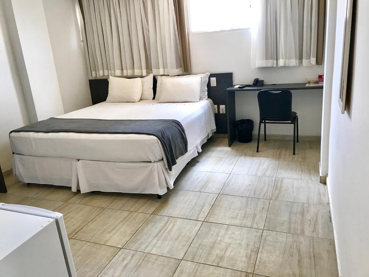 Scenarium Hotel Жабуатан-дус-Гуарарапис Экстерьер фото